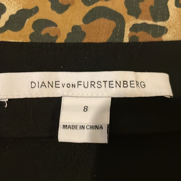 Diane von Furstenberg Beige Leopard Print Pencil Skirt w/ Black Back - Picture 8 of 11